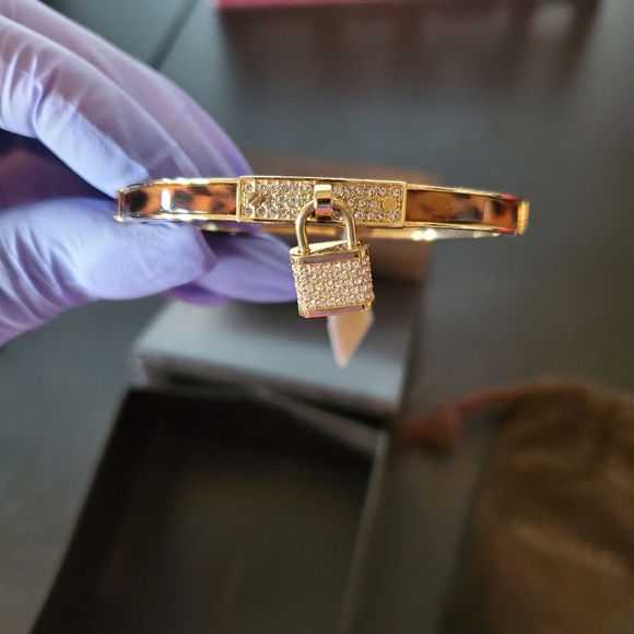 MK Ladies Bracelet - Picture 1 of 5